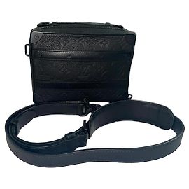 Louis Vuitton Handle soft trunk Noir