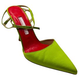 Carolina Herrera Lime Green Pointed Toe Satin Slingback Pumps Green
