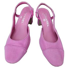 Chanel Zapatos slingback de pana rosa Rosa