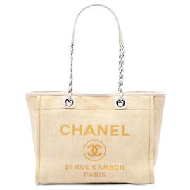 Chanel Deauville Tote aus gelbem Raffia Small Gelb