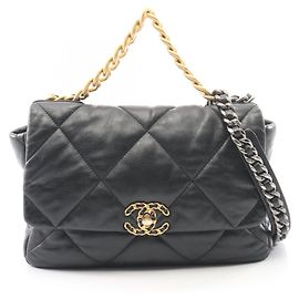 Bolsa de Ombro Chanel 19 Dixneuf Matelassé Preto