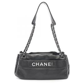 Borsa a tracolla Chanel in agnello nero Nero