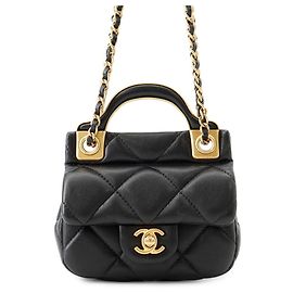 Borsa a tracolla Chanel Matelassé in agnello Nero