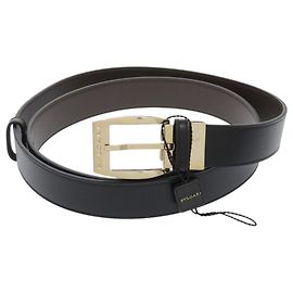 Bulgari Cinto de couro padrão masculino Bvlgari com fivela quadrada Marrom Preto Dourado