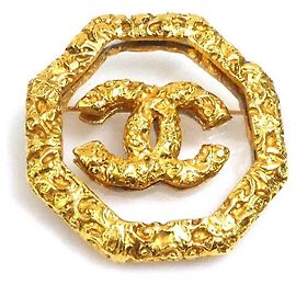 Chanel Brosche aus Goldmetall Golden