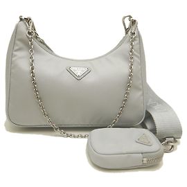 Bolsa de Ombro PRADA Re-Edition 2005 Outro