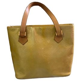 Louis Vuitton Monogram Vernis Reade Jaune