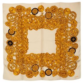 Bufanda Chanel Coco Mark Chain Pattern Crudo