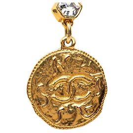 Colar com pingente de corrente longa Chanel Coco Mark Dourado