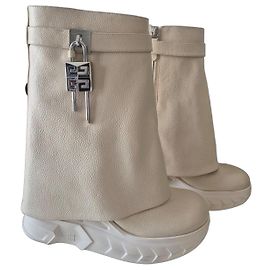 Givenchy Shark Lock Biker Botines - Beige Beige