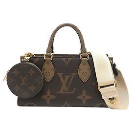 Pochette Monogram Louis Vuitton Preto
