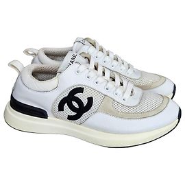 Sneakers Chanel CC Logo in pelle e mesh Nero Bianco