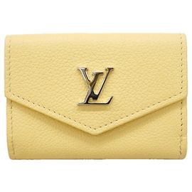 Cartera tríptico Louis Vuitton en amarillo Amarillo