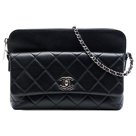 Chanel Black CC gestepptes Lammleder Front Flap Crossbody Schwarz