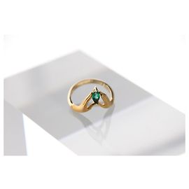 Autre Marque Carrera y Carrera Las Manos 18K Yellow Gold Emerald Ring Golden Green