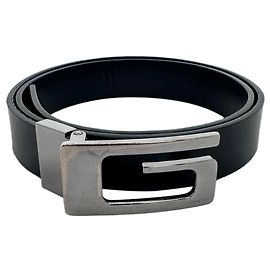 Cinto Gucci G em couro preto com fivela de logotipo prateada Preto