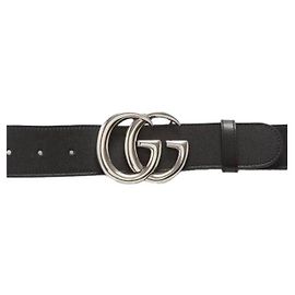 Cinto Gucci em couro preto com fivela GG Preto