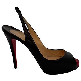 Décolleté slingback Christian Louboutin No Prive in pelle nera Nero