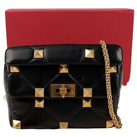Valentino Garavani Bolsa Tote de Ombro com Corrente em Couro de Grão Roman Stud Preto Preto