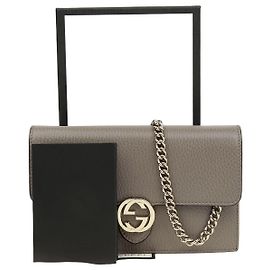 Gucci Mini bolso cartera con cadena entrelazada Gris Gris
