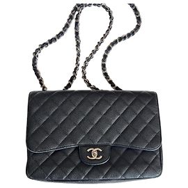 Borsa Chanel Classic Flap in pelle caviar nera JUMBO Nero