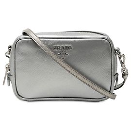 Bolsa Prada Silver Mini Metallic Saffiano Lux Camera Bag Prata