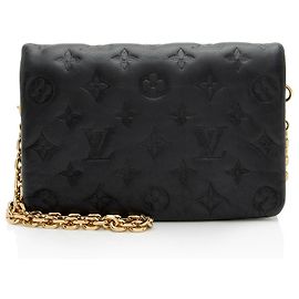 Pochette Coussin en agneau gaufré Monogram Louis Vuitton Noir