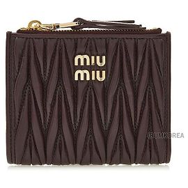 Miu Miu Matelassé Quilted Compact Wallet Black