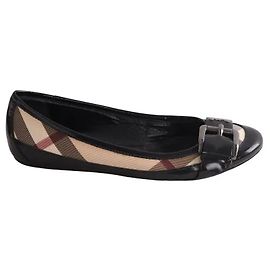 Sapatilhas Burberry em pele bege Bege