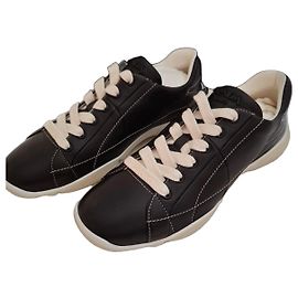 Prada Re-Edition Baskets en cuir noir Noir