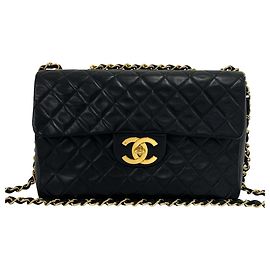 Borsa a tracolla Chanel Vintage Large in agnello matelassé Nero