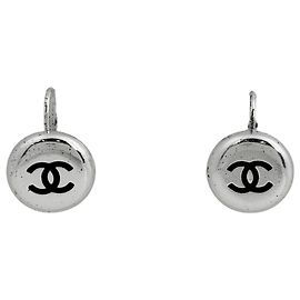 Boucles d'oreilles puces argentées Chanel Argenté