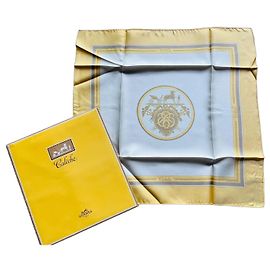 Hermès Caleche Pañuelo de Seda Blanco Dorado Amarillo
