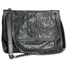 Saint Laurent Bolsa Niki Medium em Couro Cinza Cinza