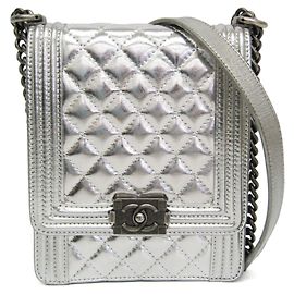 Borsa a tracolla Chanel Boy Chanel North South Chain Argento