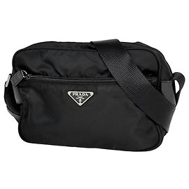 Borsa a tracolla Prada in nylon nero Nero