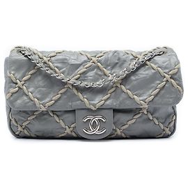 Chanel Flap em couro de vitelo amassado Ultra Stitch Gray Médio Marrom