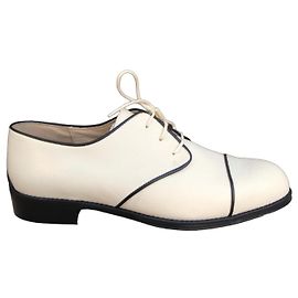 Autre Marque Chaussures Richelieu en cuir blanc et noir Noir Blanc