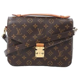 Bolsa Transversal Louis Vuitton Metis MM em Canvas Monogram Marrom M44875 Marrom