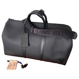 Louis Vuitton Keepall Bandoulière 50 Preto
