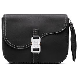 Clutch Saddle em couro de bezerro de grão médio preto da Dior com aba Preto