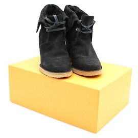 Louis Vuitton Botas Desert de camurça Monogram para mulher Dourado