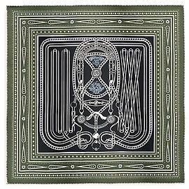 Hermès Lenço Bandana de Seda Grand Tralala Marrom