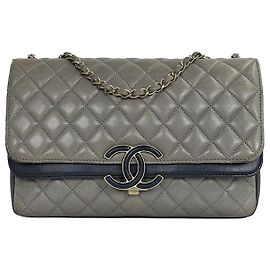 Chanel Bolsa de aba dupla com corrente Chic Medium Khaki Gray Marrom