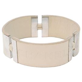 Chanel Pulsera de cuero marfil Blanco