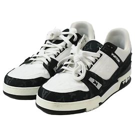 Louis Vuitton Baskets Trainer Noires Taille Noir