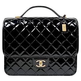 Chanel Schulrucksack aus schwarzem Lackleder Schwarz