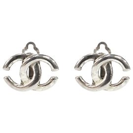 Chanel Boucles d'oreilles CC en argent Argenté