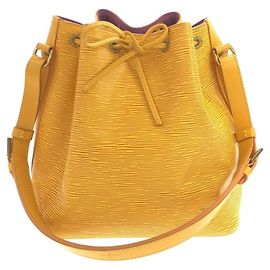 Bolsa de Ombro Louis Vuitton Epi Petit Noé Amarelo
