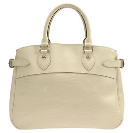 Louis Vuitton Epi Passy PM Handbag Eggshell